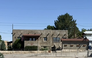 Adobe-style house in Glenns Ferry