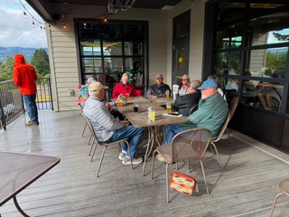 Dinner at Thunder Island Brewery in Cascade Locks