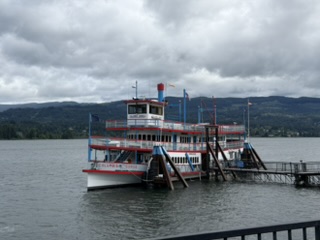 Columbia Gorge sternwheeler docked at Cascade Locks