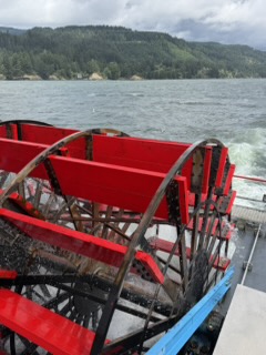 Sternwheel turning on the Columbia Gorge sternwheeler