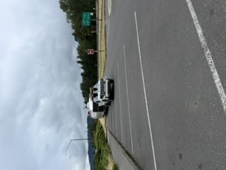 Parking at Multnomah Falls with the trailer