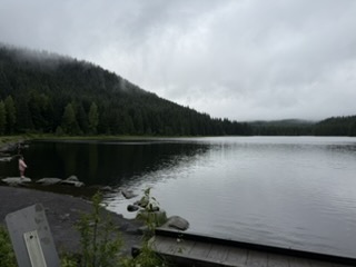 Trillium Lake day use area near Mt Hood